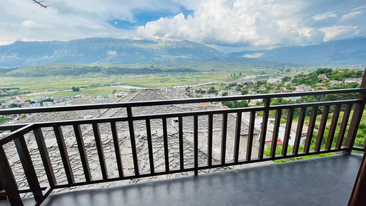 Denis Guesthouse 1930 Gjirokastër Exteriér fotografie