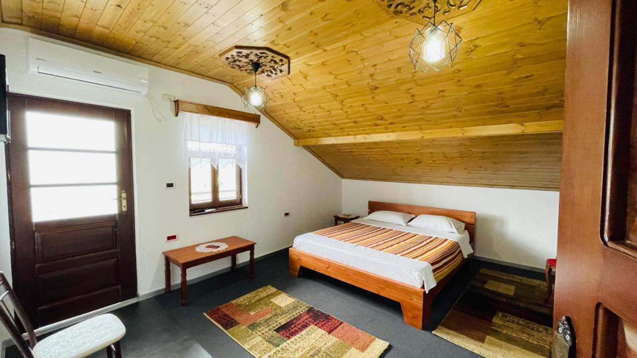 Denis Guesthouse 1930 Gjirokastër Exteriér fotografie